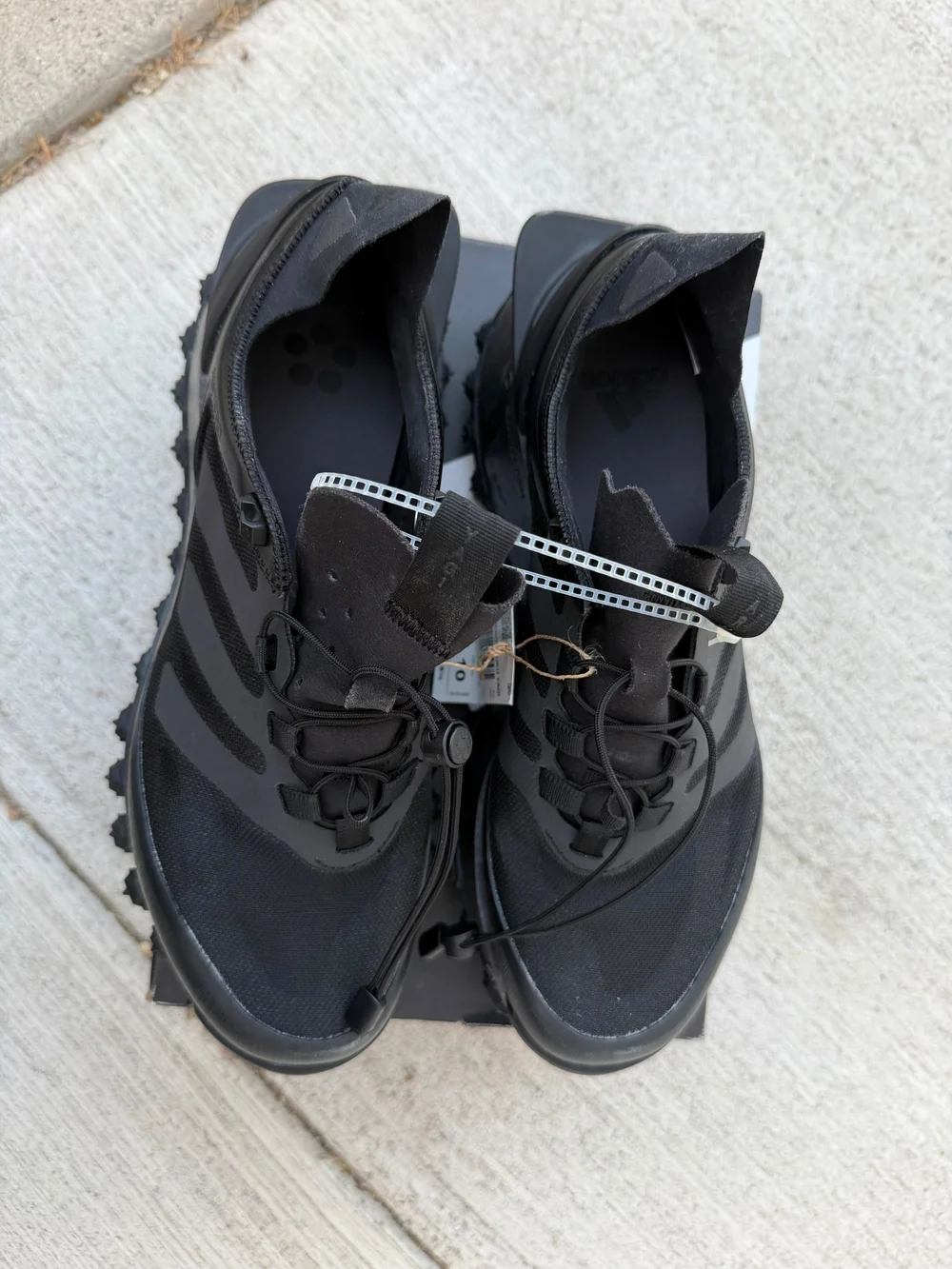 Aruku Yagi Men's Running Shoe - Black Make Me An Offer